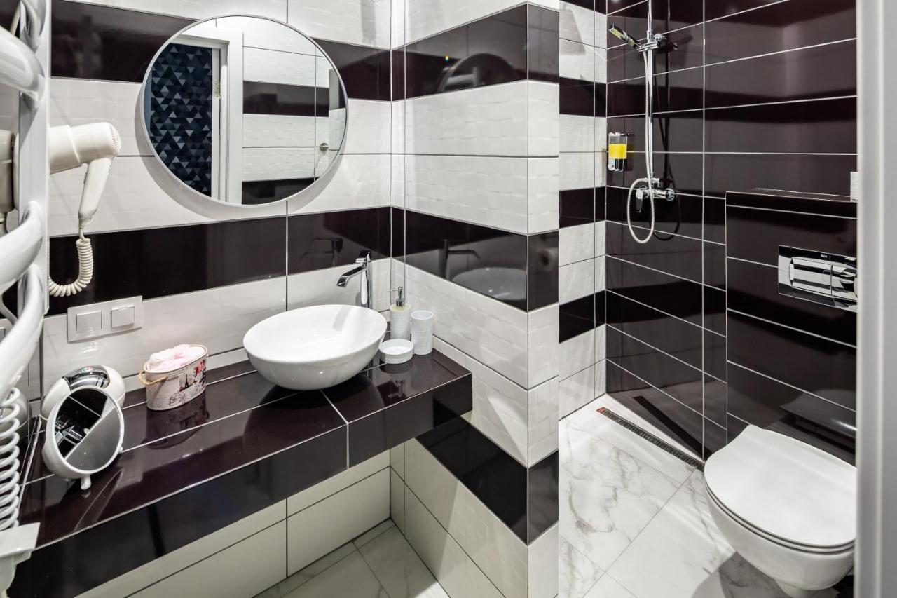 Bv Apartments Art Deco Lviv Bagian luar foto